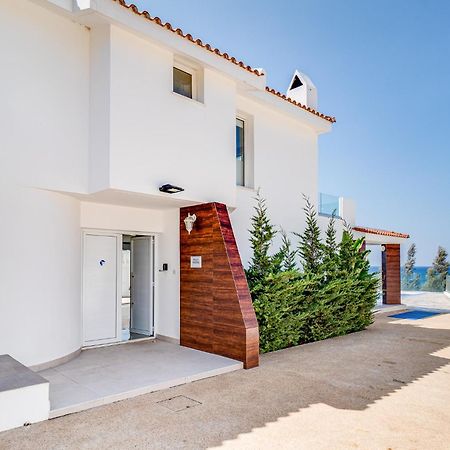 Beach Front Aqua Marina By Ezoria Villas Paralímni Extérieur photo