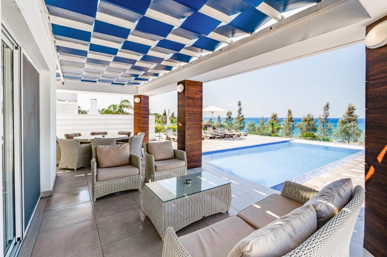 Beach Front Aqua Marina By Ezoria Villas Paralímni Extérieur photo