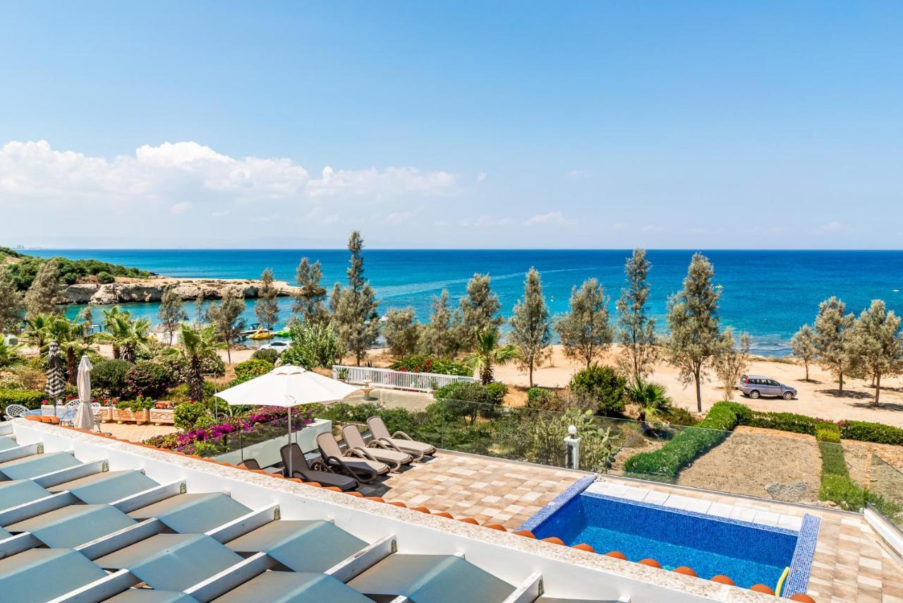 Beach Front Aqua Marina By Ezoria Villas Paralímni Extérieur photo