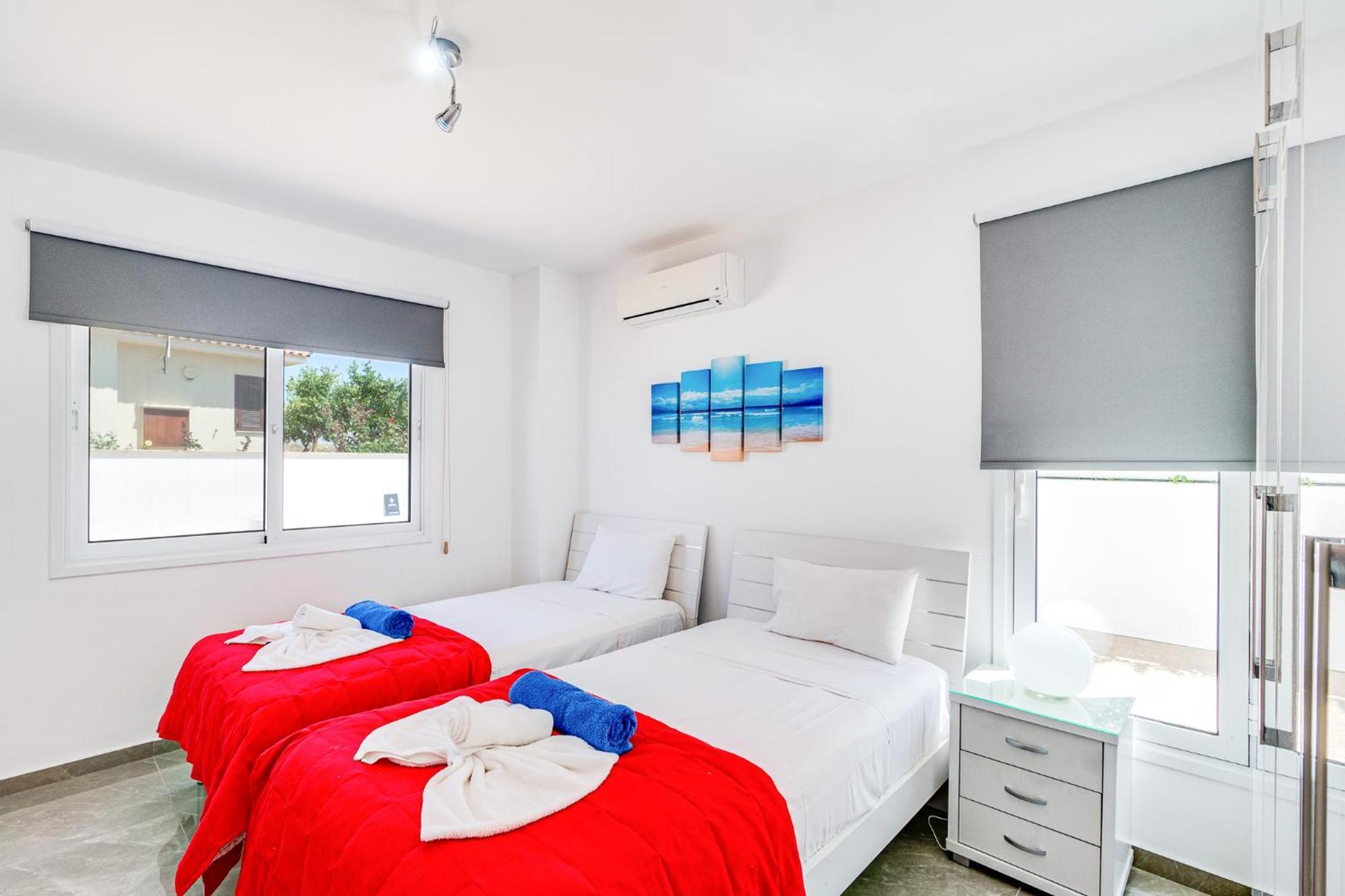 Beach Front Aqua Marina By Ezoria Villas Paralímni Extérieur photo